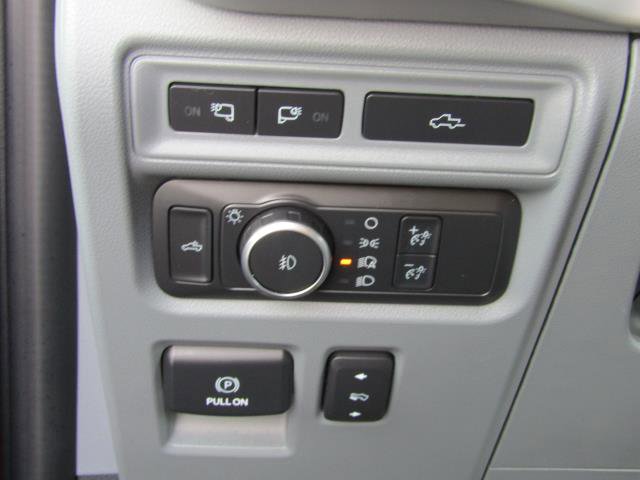 Certified 2022 Ford F150 XLT w/ Equipment Group 302A High image 18