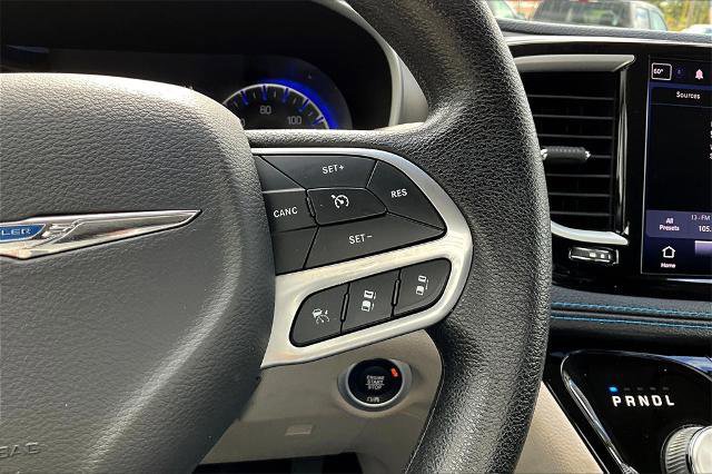 Used 2021 Chrysler Pacifica Touring image 19