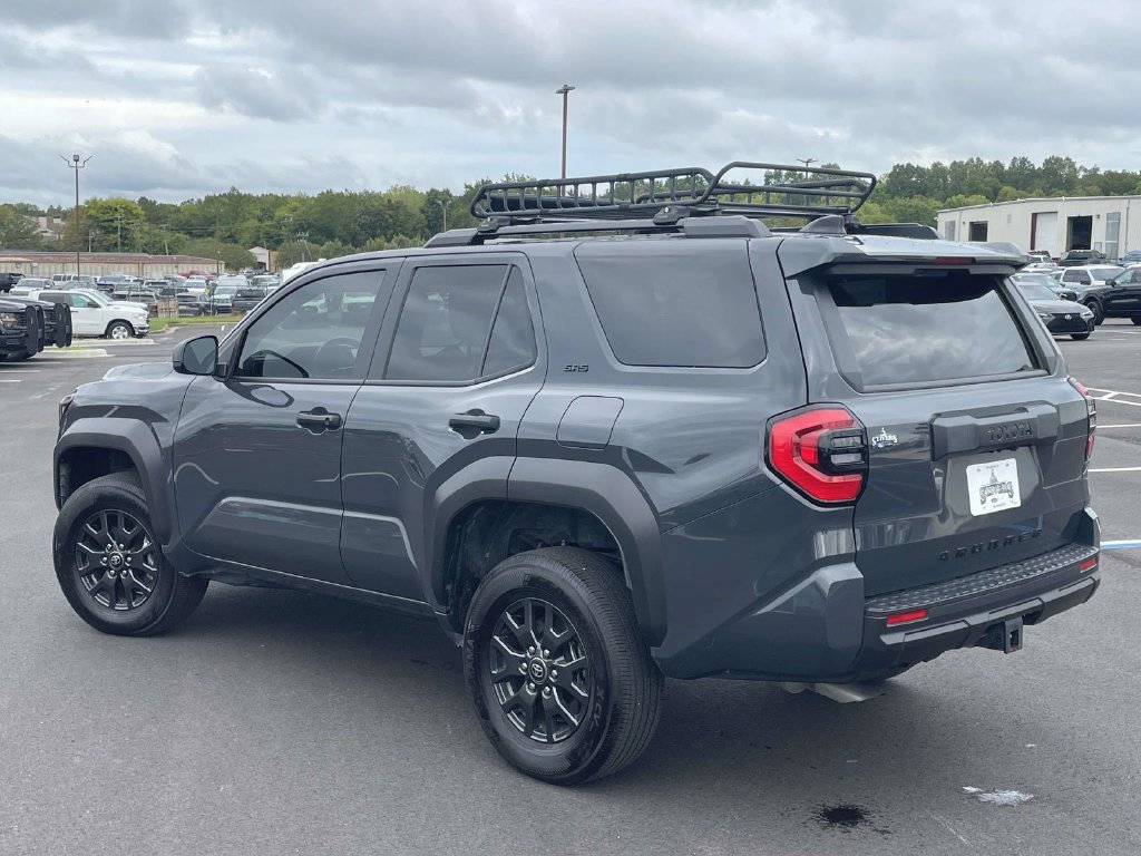 Used 2025 Toyota 4Runner SR5 RWD image 5