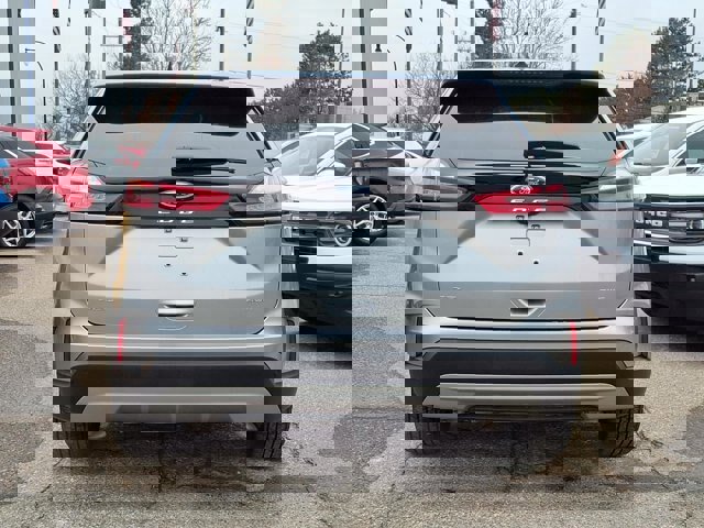 Certified 2023 Ford Edge SEL w/ Convenience Package image 2