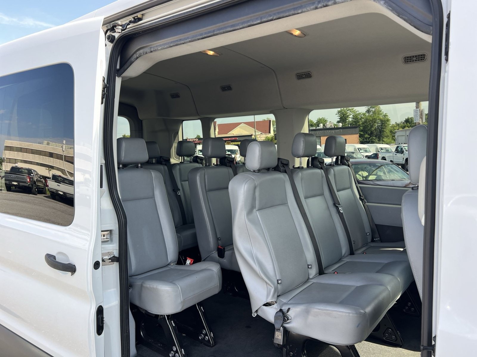 Certified 2017 Ford Transit 350 XL RWD image 23