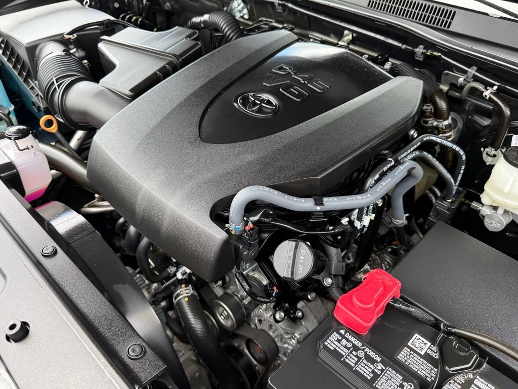 Used 2022 Toyota Tacoma TRD Sport w/ TRD Premium Sport Package AWD/4WD image 35