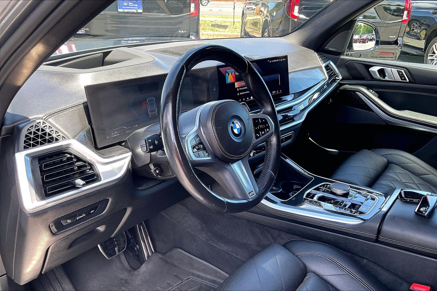 Used 2024 BMW X5 xDrive50e w/ M Sport Package AWD/4WD image 13