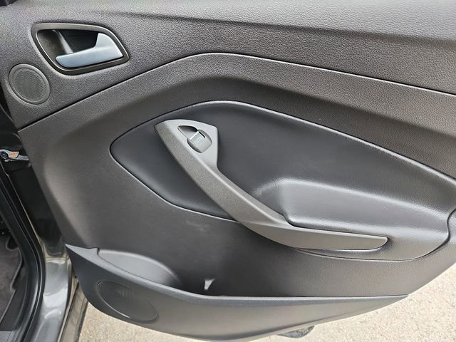 Certified 2019 Ford Escape Titanium image 31