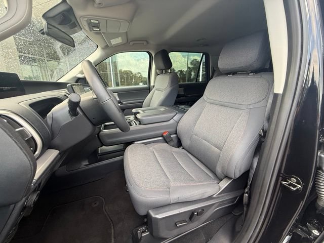 Certified 2025 Ford Expedition Active AWD/4WD image 13