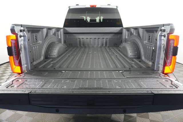 Certified 2024 Ford F250 Platinum AWD/4WD image 10
