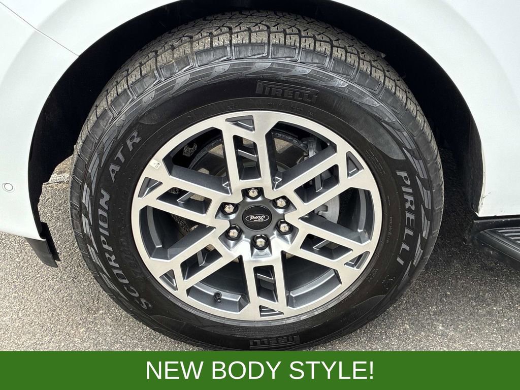 Certified 2025 Ford Expedition Active image 23