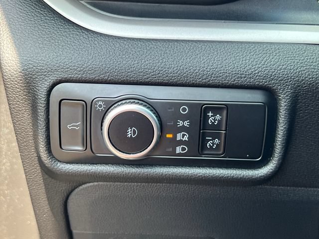 Certified 2024 Ford Explorer XLT AWD/4WD image 32