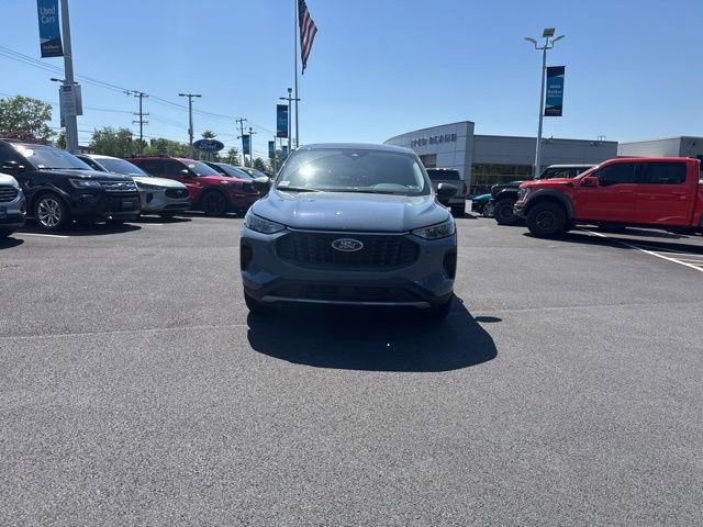 Certified 2024 Ford Escape Active w/ Tech Pack #1 AWD/4WD image 2