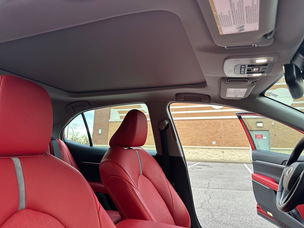 Used 2021 Toyota Camry XSE image 31