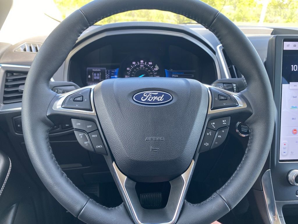 Certified 2024 Ford Edge Titanium AWD/4WD image 32