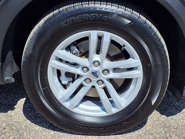 Certified 2024 Ford Explorer XLT w/ Equipment Group 202A AWD/4WD image 31