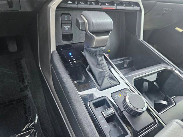 Used 2025 Toyota Tundra Limited AWD/4WD image 12