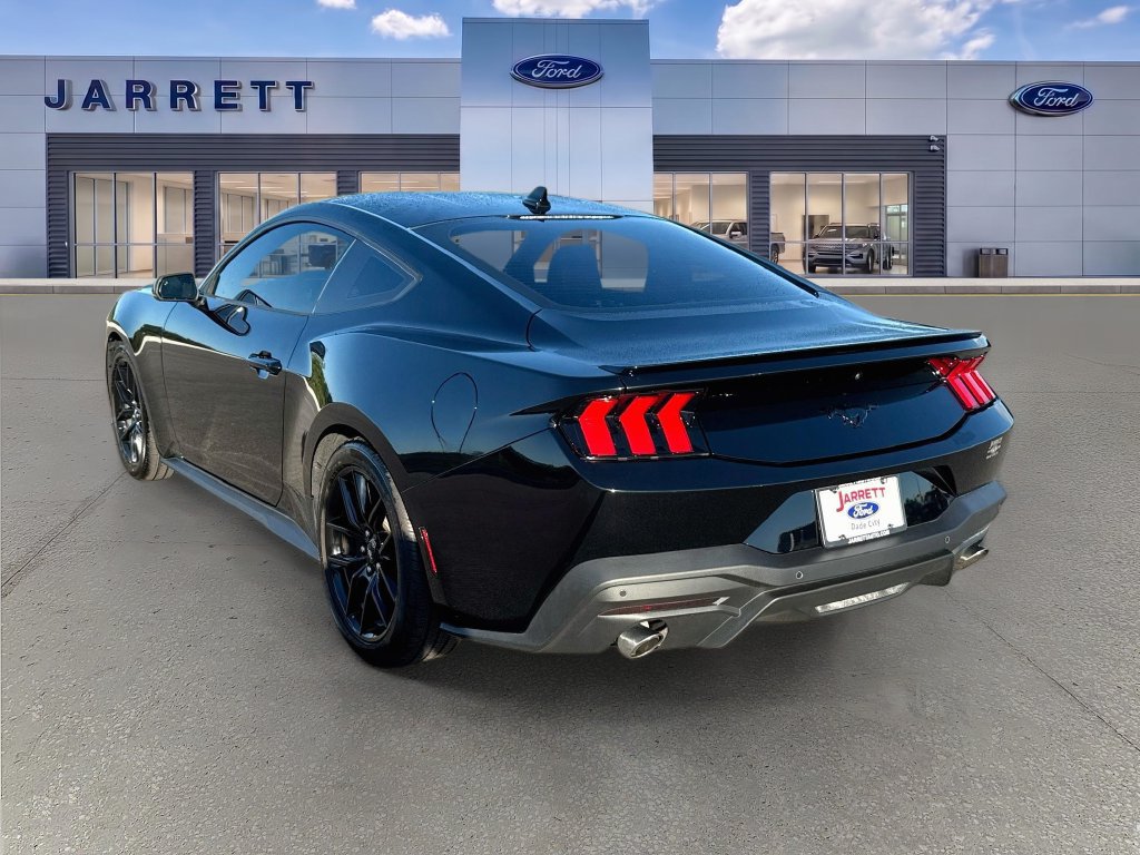 Certified 2025 Ford Mustang Premium RWD image 5