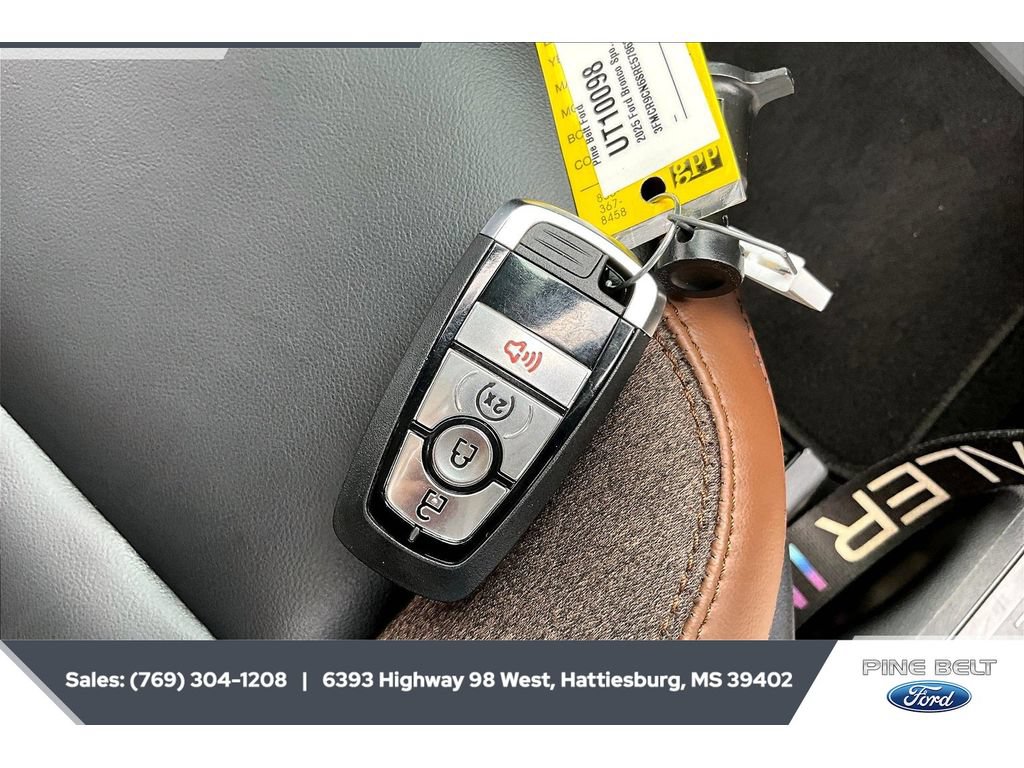 Certified 2025 Ford Bronco Sport Outer Banks w/ Outer Banks Tech Package+ AWD/4WD image 9