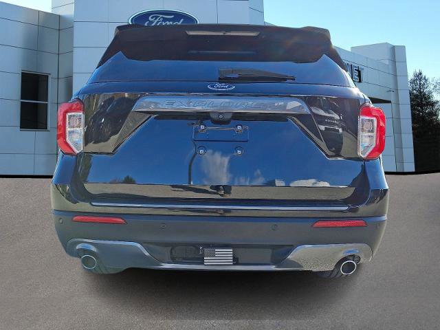Certified 2021 Ford Explorer XLT w/ Equipment Group 202A image 3