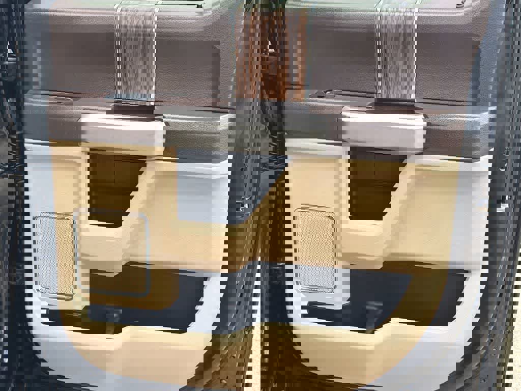 Certified 2020 Ford F150 Lariat w/ Equipment Group 502A Luxury image 15