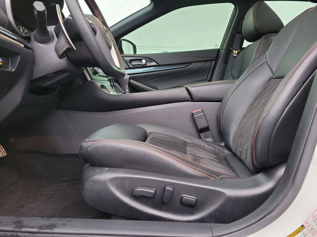 Used 2022 Nissan Maxima SR w/ Sport Mat Group image 17
