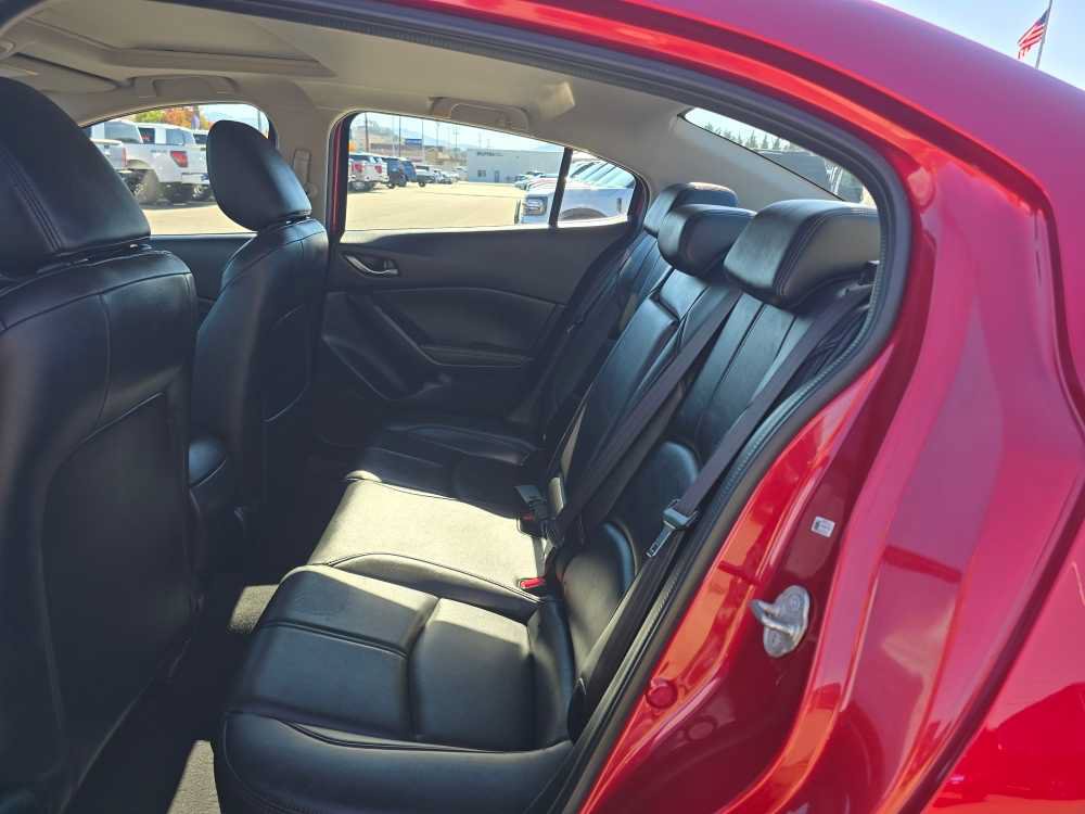 Used 2018 MAZDA MAZDA3 Touring FWD image 16
