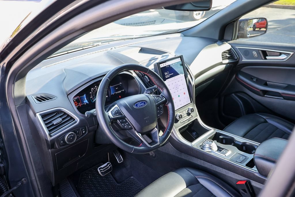 Certified 2024 Ford Edge ST-Line w/ Class II Trailer Tow Package AWD/4WD image 38
