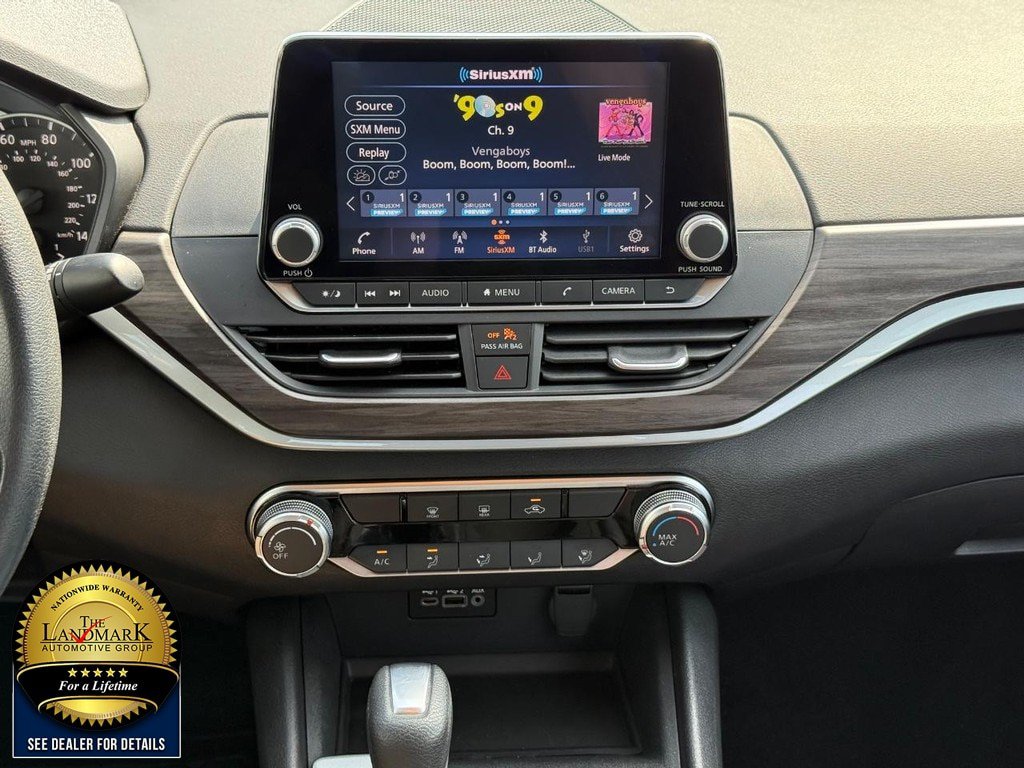Used 2025 Nissan Altima 2.5 SV FWD image 17