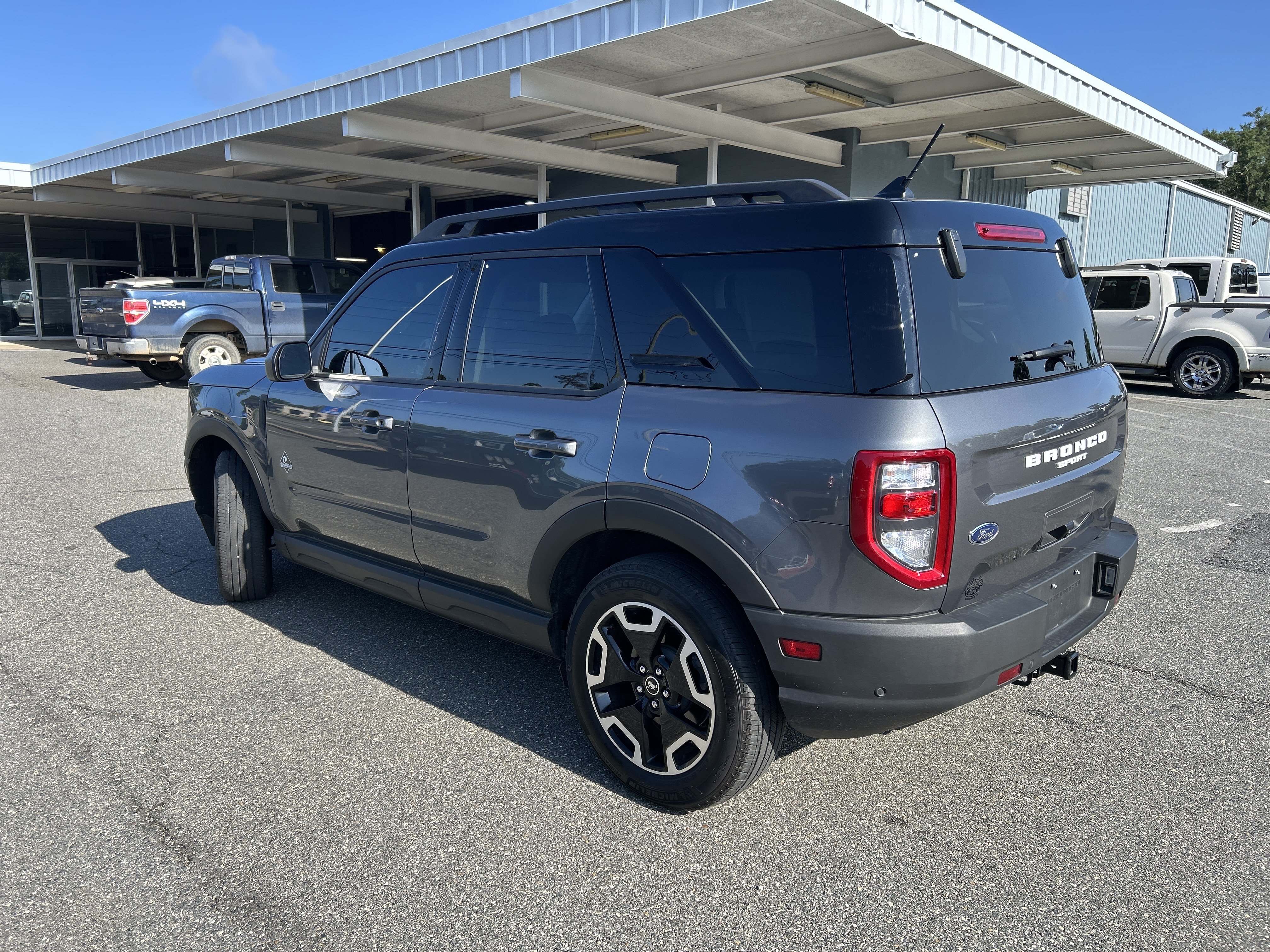 Certified 2022 Ford Bronco Sport Outer Banks w/ Tech Package AWD/4WD image 6