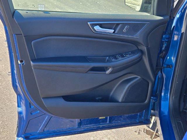 Certified 2024 Ford Edge SE w/ Black Appearance Package image 19