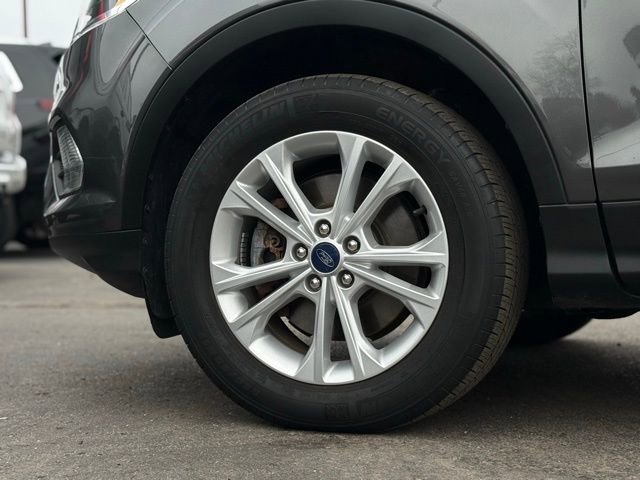 Certified 2018 Ford Escape SE w/ SE SYNC Package image 46