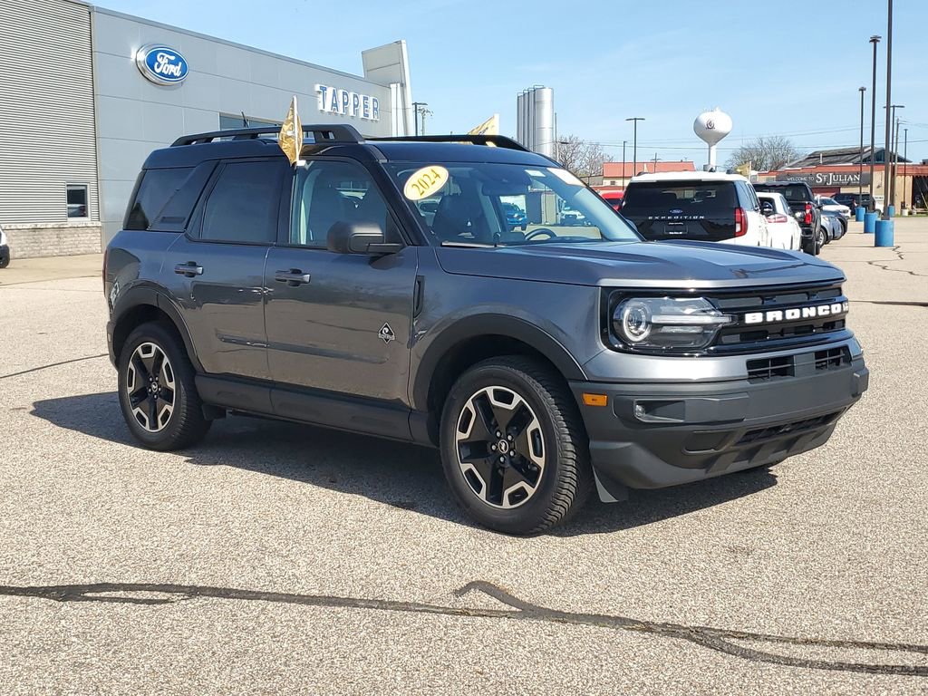 Certified 2024 Ford Bronco Sport Outer Banks w/ Tech Package AWD/4WD image 2