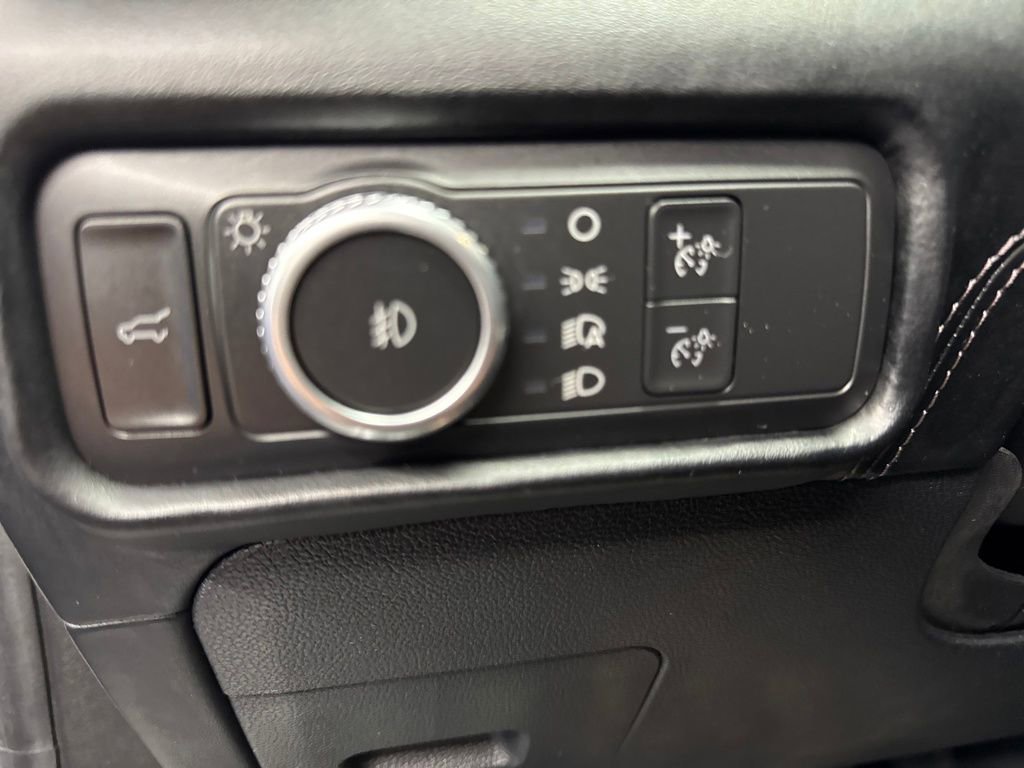 Certified 2022 Ford Explorer Platinum w/ Equipment Group 601A image 25