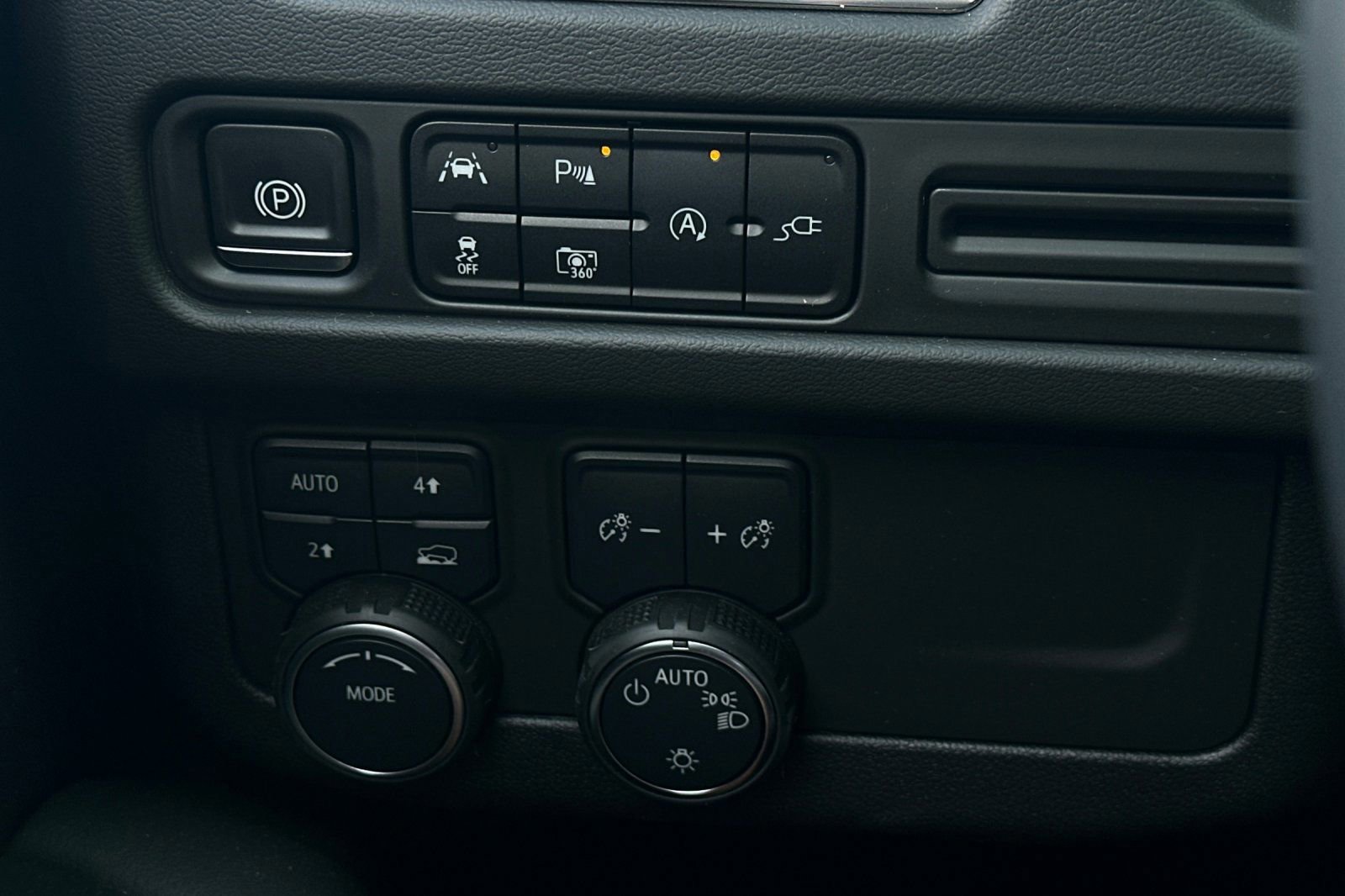 Used 2022 Chevrolet Tahoe LT w/ Luxury Package image 31