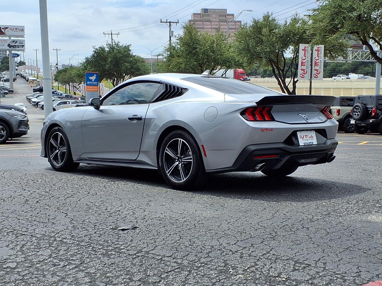 Certified 2025 Ford Mustang Coupe RWD image 8