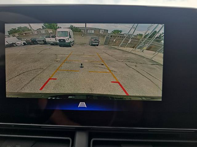 Used 2026 Chevrolet Trax RS FWD image 21