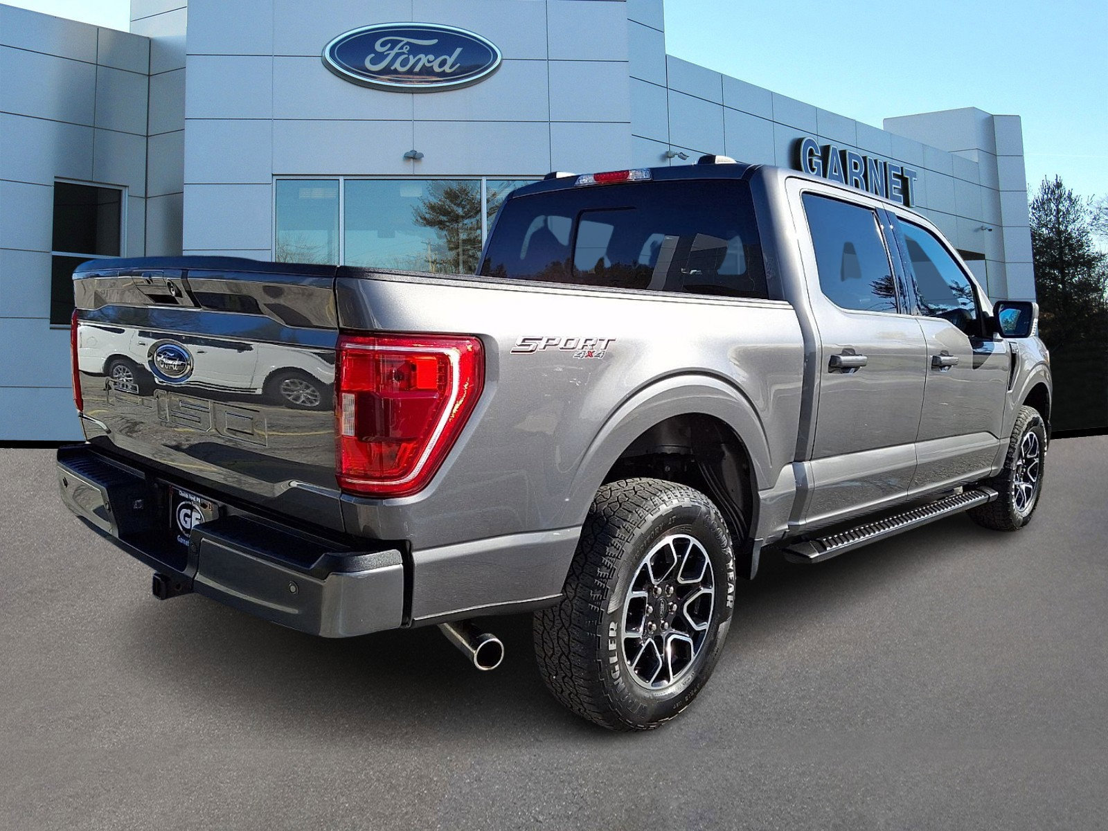 Certified 2023 Ford F150 XLT w/ Equipment Group 302A High image 4