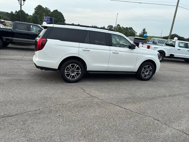Certified 2025 Ford Expedition Active AWD/4WD image 38