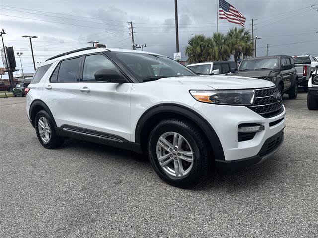 Certified 2021 Ford Explorer XLT w/ Equipment Group 202A RWD image 17