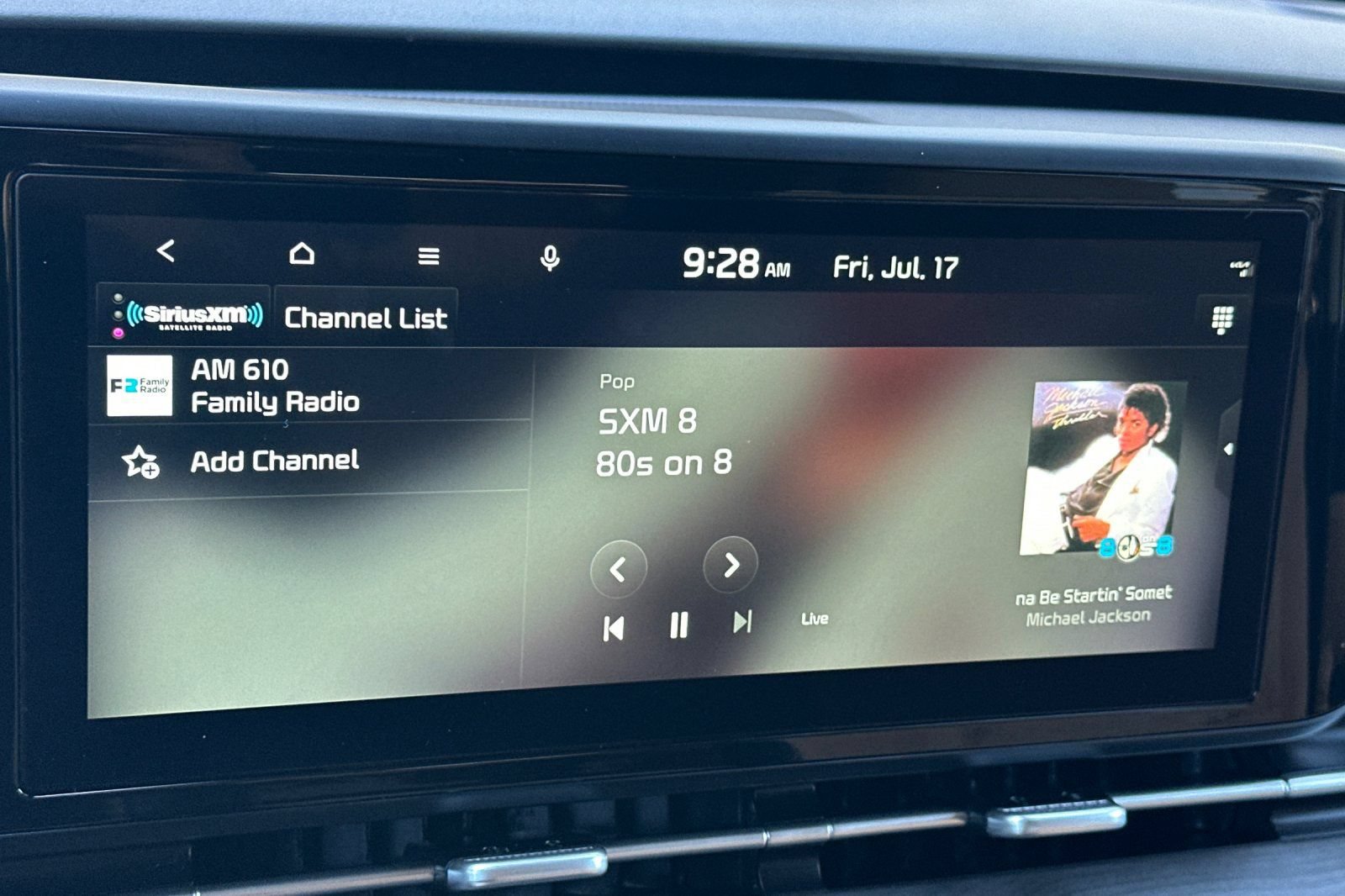 Used 2024 Kia Carnival EX FWD image 17