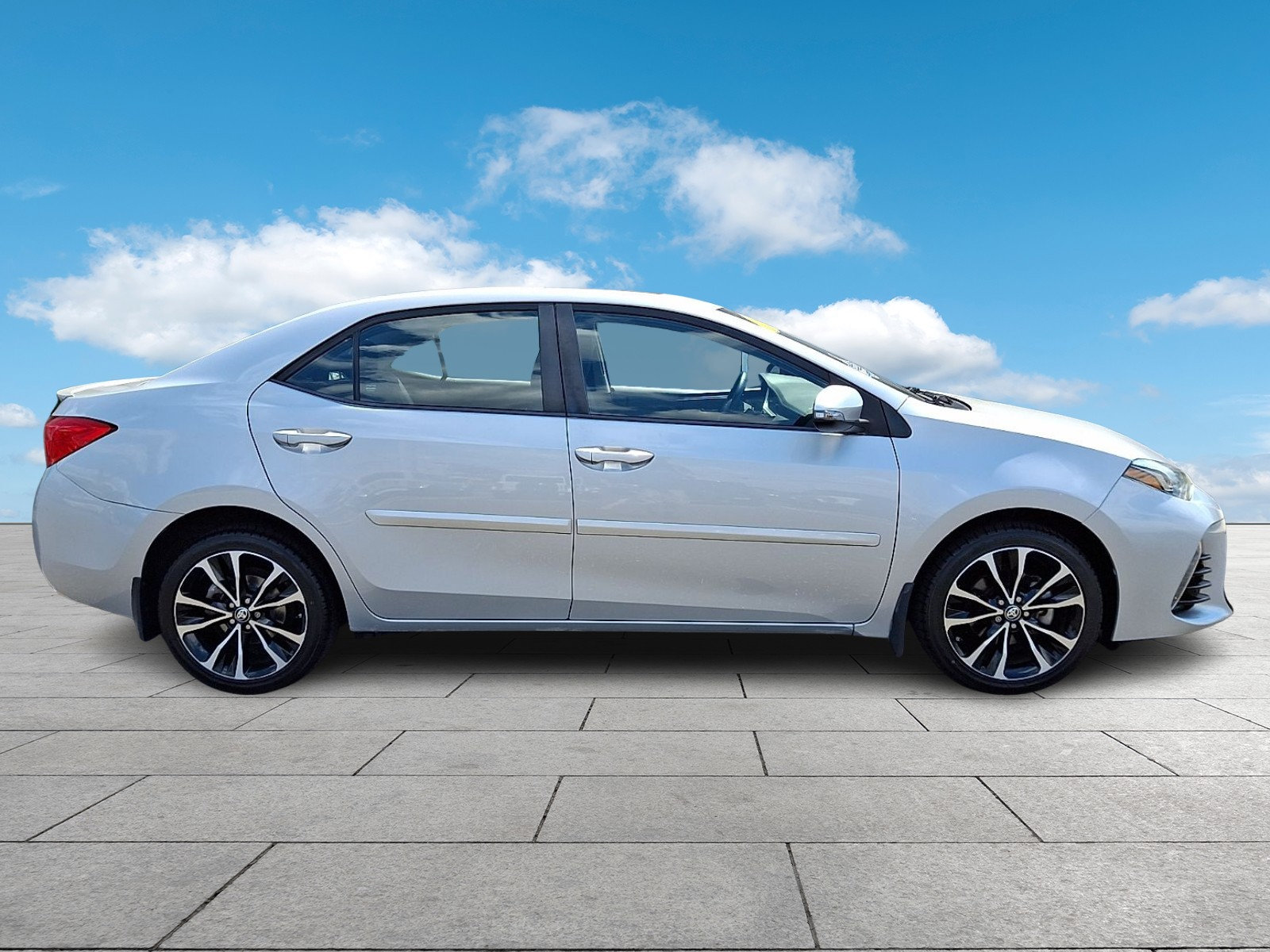 Used 2019 Toyota Corolla SE w/ SE Premium Package FWD image 7