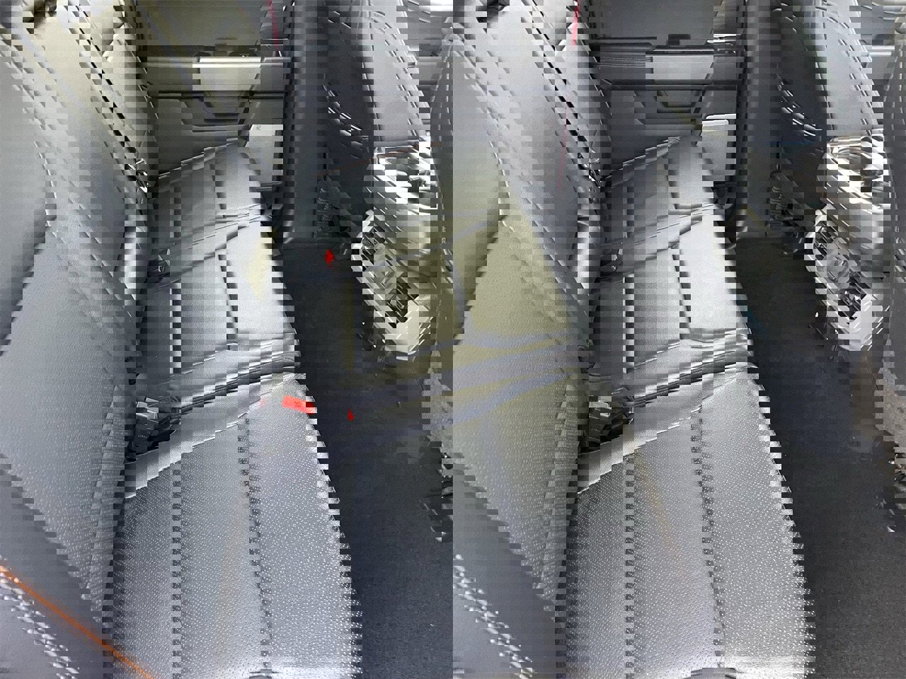 Certified 2024 Ford F150 Lariat w/ FX4 Off-Road Package image 12