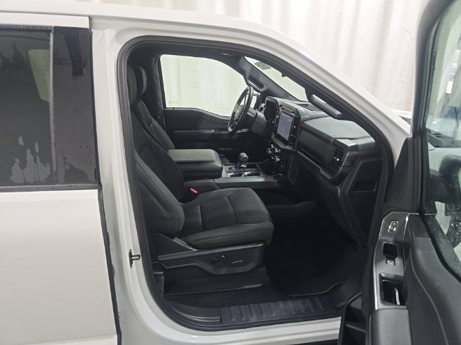 Certified 2024 Ford F150 XLT w/ Equipment Group 302A MID AWD/4WD image 9