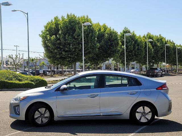 Used 2022 Hyundai Ioniq SE FWD image 7