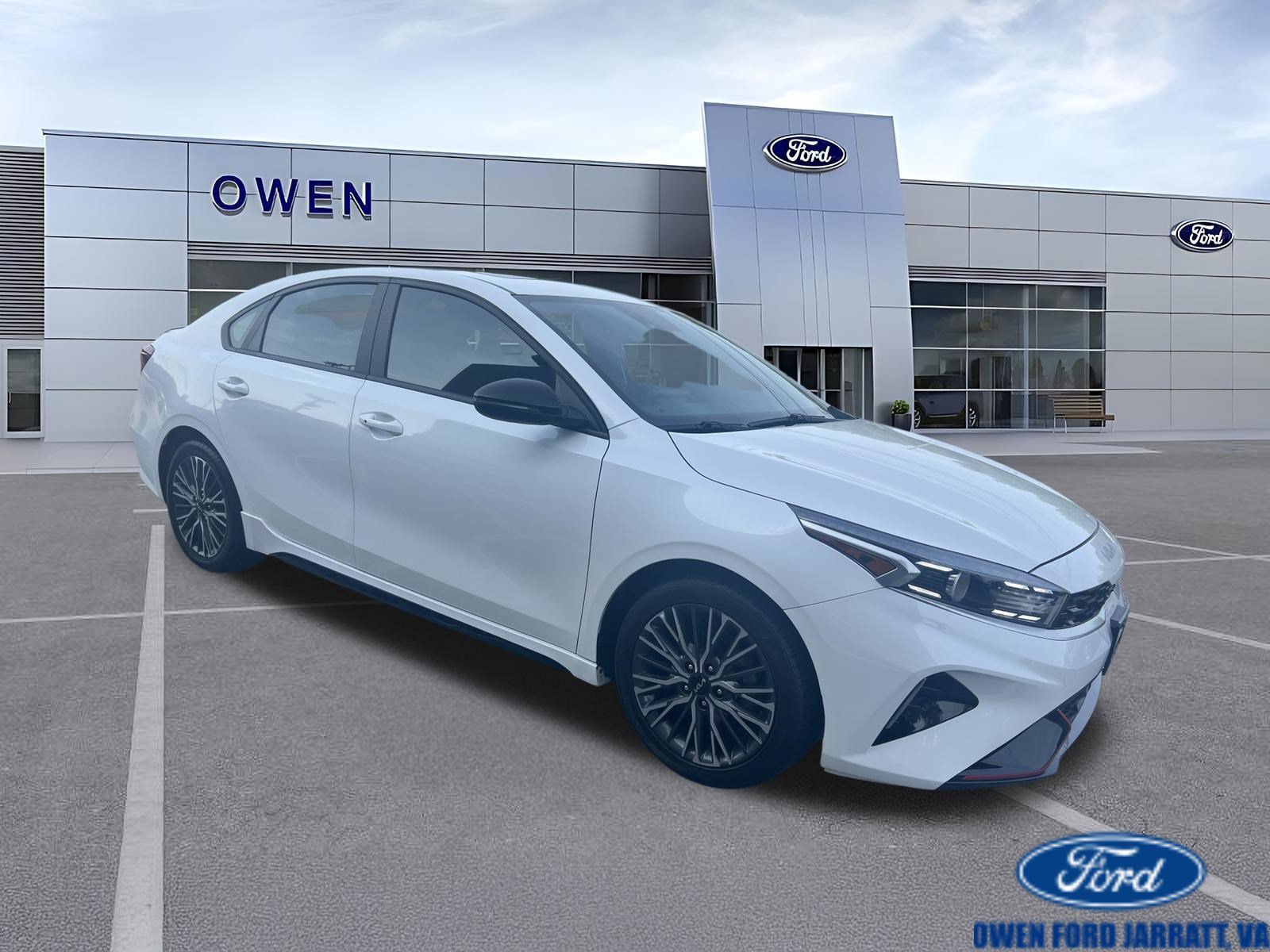 Used 2023 Kia Forte GT-Line w/ GT-Line Premium Package FWD image 3