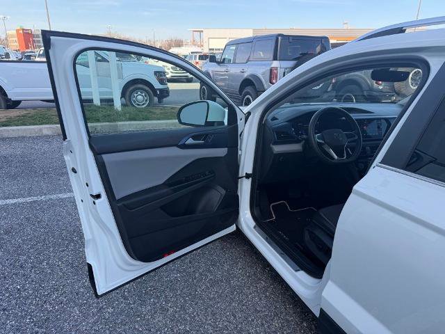 Used 2023 Volkswagen Taos SE AWD/4WD image 10