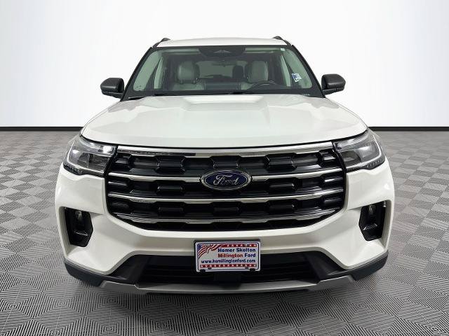 Certified 2025 Ford Explorer Active w/ Active Comfort Package RWD image 2