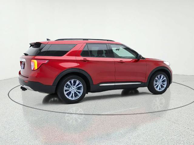 Certified 2023 Ford Explorer XLT w/ Equipment Group 202A RWD image 8