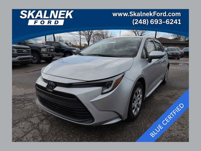 Used 2024 Toyota Corolla LE AWD/4WD image 7