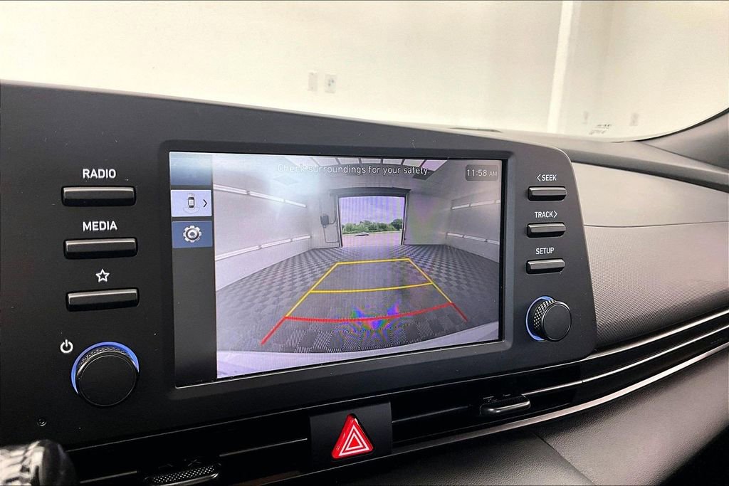 Used 2025 Hyundai Elantra Sport FWD image 21