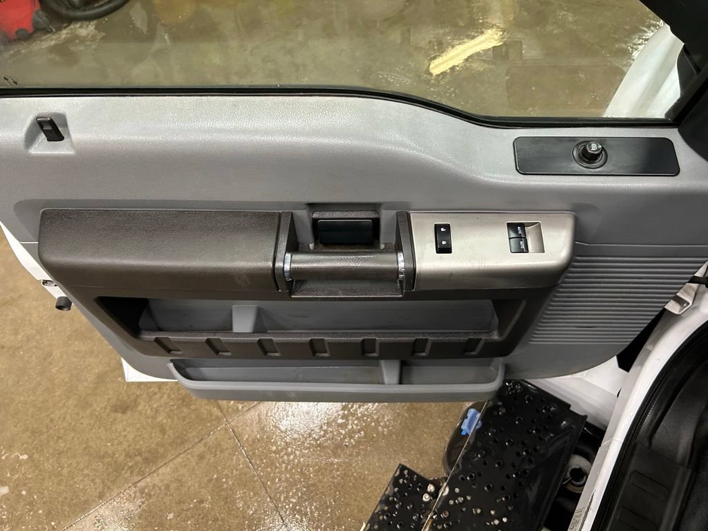 Certified 2022 Ford F750 2WD Regular Cab Super Duty image 12