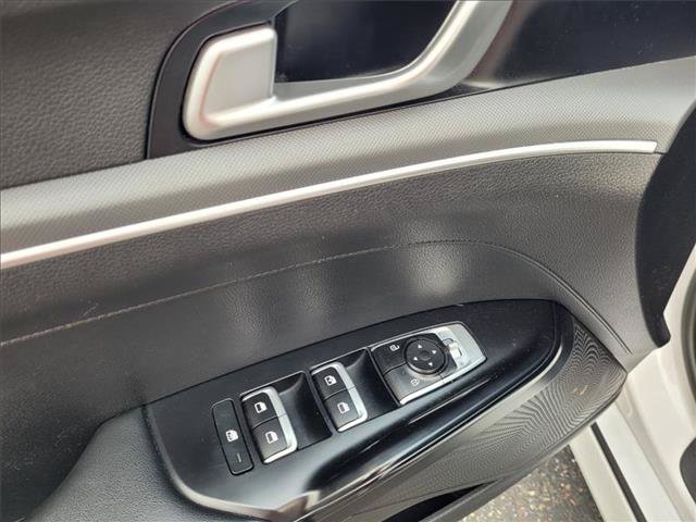 Used 2022 Kia K5 LXS FWD image 10
