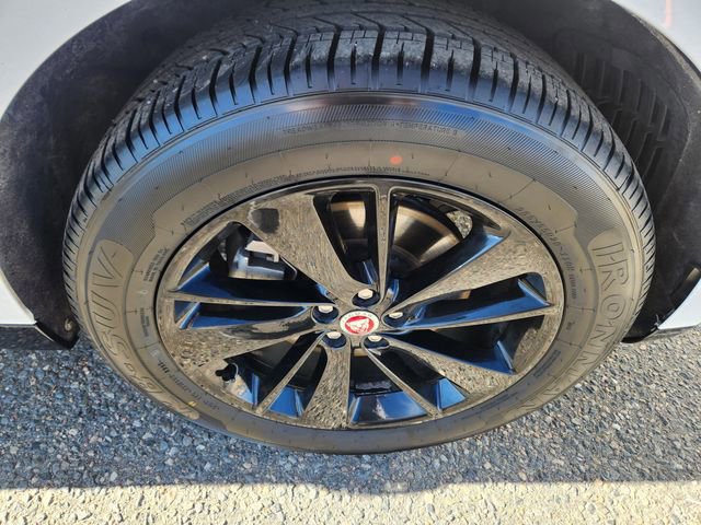 Used 2023 Jaguar F-PACE S image 20